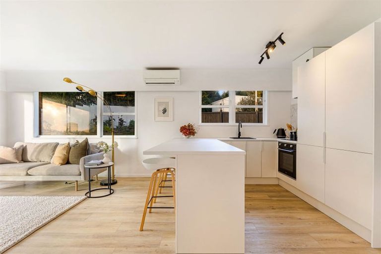 Photo of property in 4/21 Hillcrest Road, Papatoetoe, Auckland, 2025