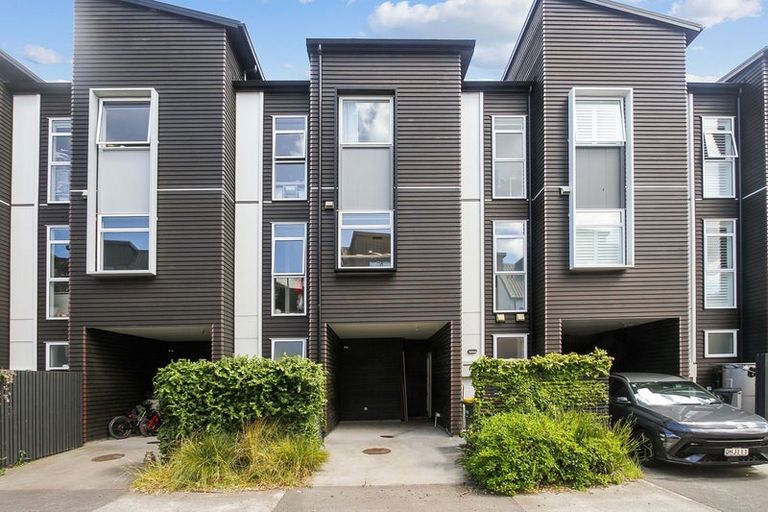 Photo of property in 27 Marine Parade, Hobsonville, Auckland, 0616