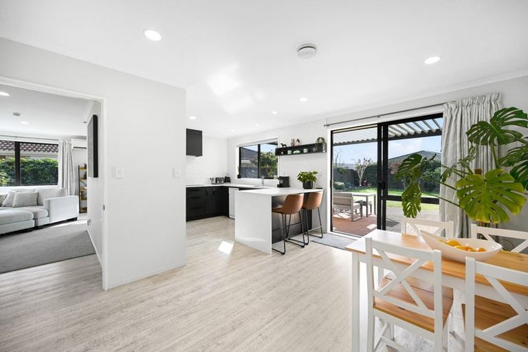 Photo of property in 21 Mangakoea Place, St Andrews, Hamilton, 3200