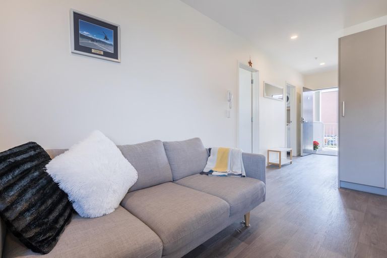 Photo of property in 104/160b Hobsonville Point Road, Hobsonville, Auckland, 0616