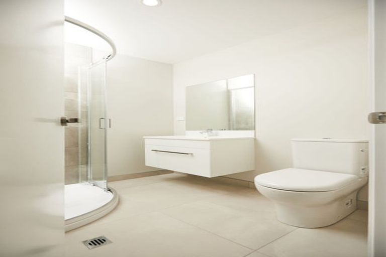 Photo of property in 10 Koro Lane, Mangere Bridge, Auckland, 2022