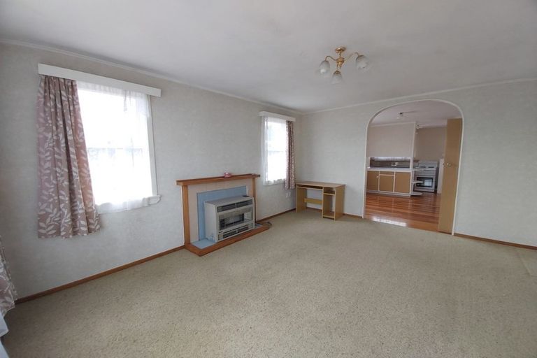 Photo of property in 6 Murray Avenue, Hawera, 4610