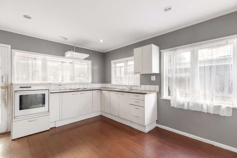 Photo of property in 11a Hill Crescent, Papakura, 2110