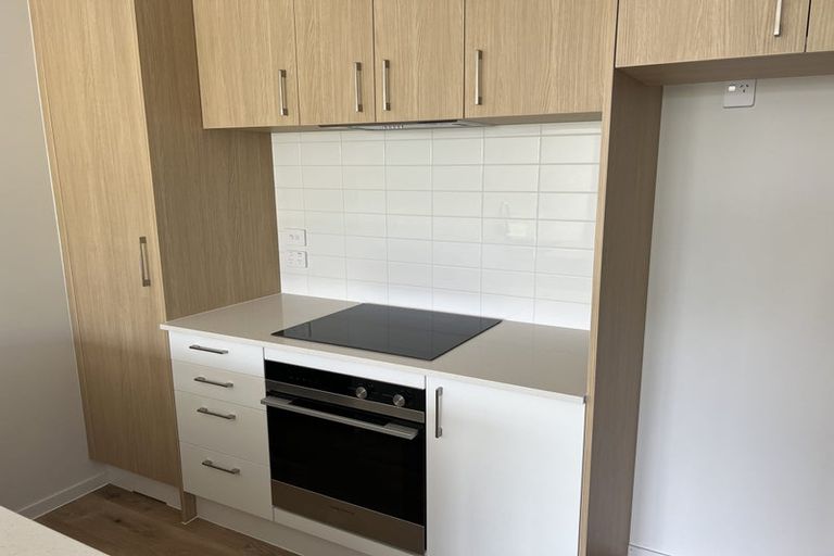 Photo of property in 6/2 Stokes Avenue, Te Atatu Peninsula, Auckland, 0610