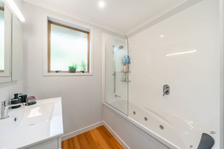 Photo of property in 14b Forest Road, Pinehaven, Upper Hutt, 5019