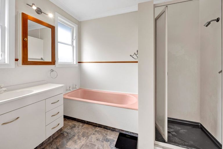 Photo of property in 414 South Road, Hawera, 4674