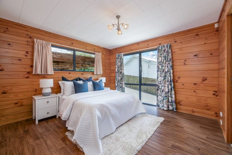 Photo of property in 96b Rosier Road, Glen Eden, Auckland, 0602