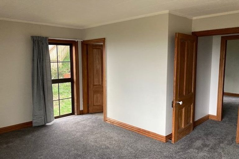 Photo of property in 10 Grumman Lane, Newlands, Wellington, 6037