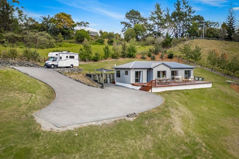 Photo of property in 183 Spur Road, Stillwater, Silverdale, 0993