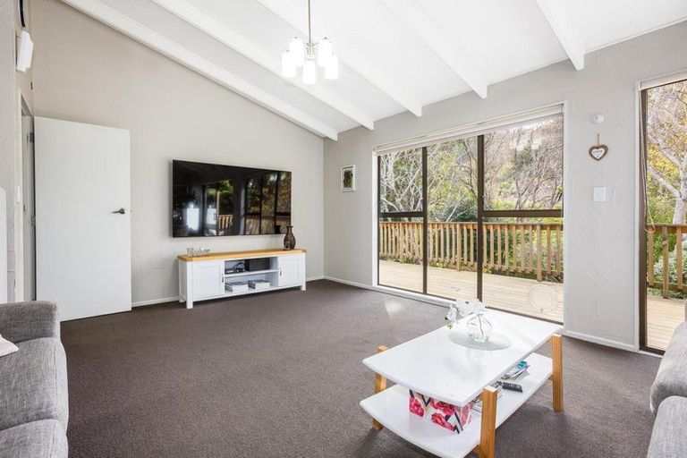 Photo of property in 22 Solander Place, Whitby, Porirua, 5024