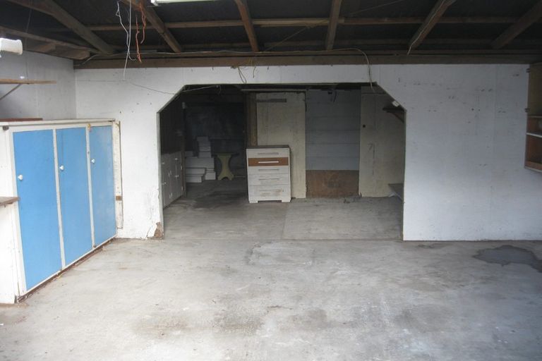 Photo of property in 14 Humphries Street, Greytown, 5712