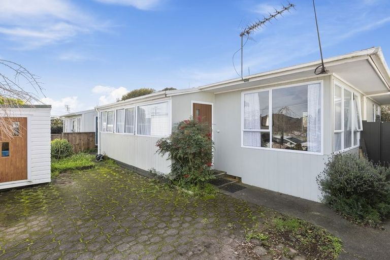 Photo of property in 6 Omata Road, Westown, New Plymouth, 4310