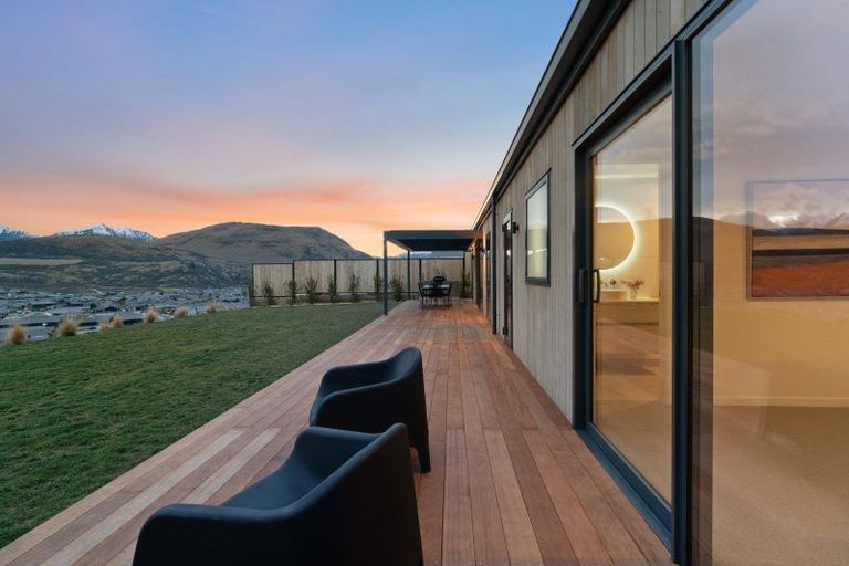 Photo of property in 101 Spur Ridge Rise, Jacks Point, 9371