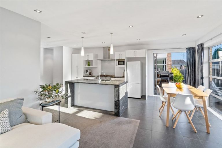 Photo of property in 42 Seymour Street, Hornby, Christchurch, 8042