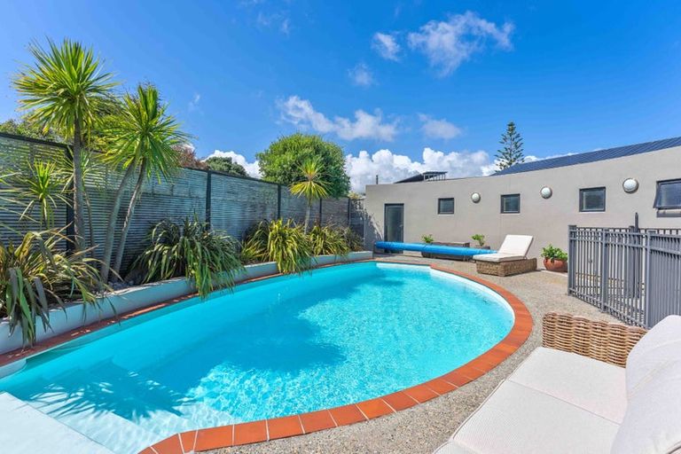 Photo of property in 227 Manly Street, Paraparaumu Beach, Paraparaumu, 5032