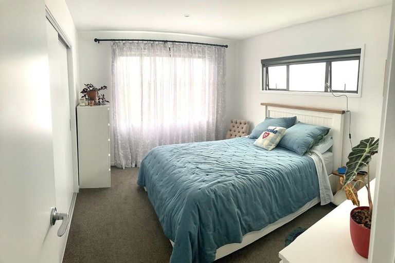 Photo of property in 12 Joshua Carder Drive, Hobsonville, Auckland, 0616