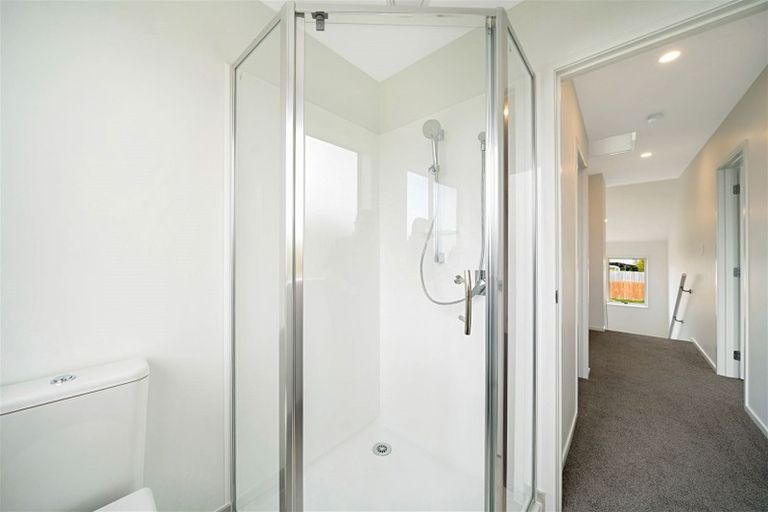 Photo of property in 14a Kirrie Avenue, Te Atatu South, Auckland, 0610