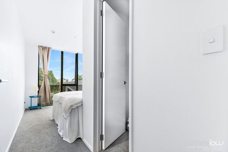 Photo of property in 205/1 Buscomb Avenue, Henderson, Auckland, 0610