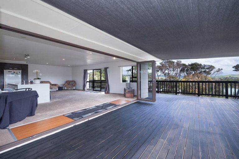 Photo of property in 75 Yorke Road, Haruru, 0204