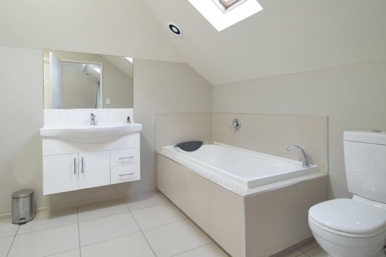 Photo of property in 94b Picton Avenue, Riccarton, Christchurch, 8011