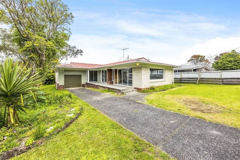 Photo of property in 14 Kayes Road, Pukekohe, 2120