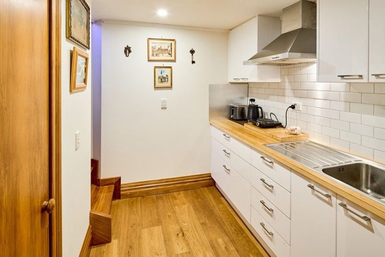 Photo of property in 28 Ascot Street, Thorndon, Wellington, 6011