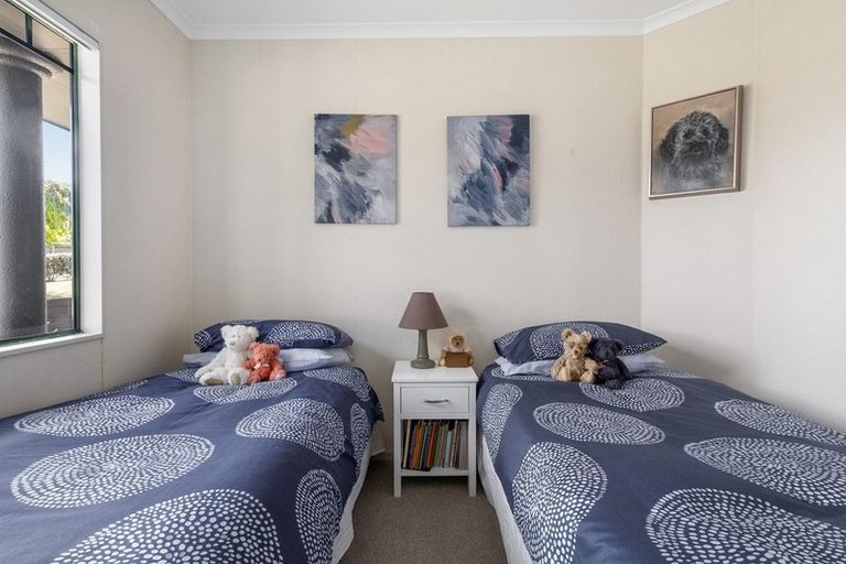 Photo of property in 26 Lysaght Place, Welcome Bay, Tauranga, 3112