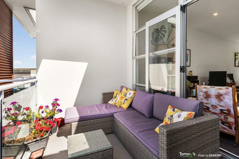 Photo of property in 306u3 Evans Bay Parade, Hataitai, Wellington, 6021