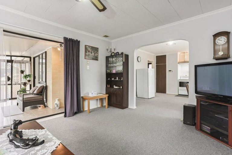 Photo of property in 237 Burwood Road, Burwood, Christchurch, 8083