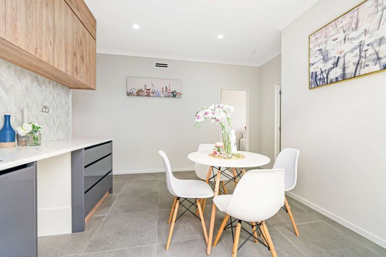 Photo of property in 5 Seagreen Avenue, Rosehill, 2113