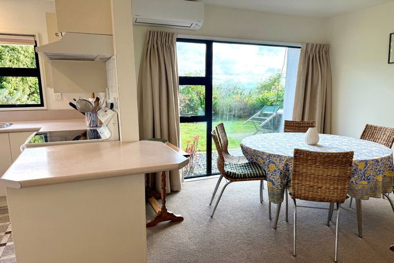 Photo of property in 2/12 Macmillan Avenue, Cashmere, Christchurch, 8022