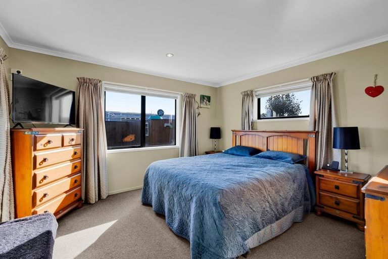 Photo of property in 12 Nikau Place, Hawera, 4610