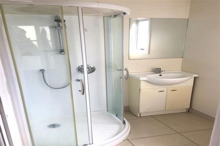 Photo of property in 23 Lillian Place, Orewa, 0931