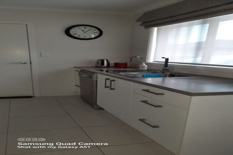 Photo of property in 3 Manawaroa Close, Grandview Heights, Hamilton, 3200