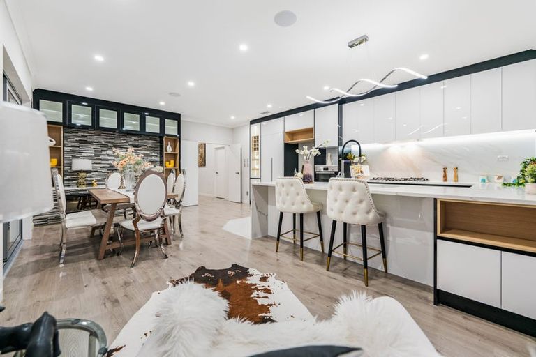 Photo of property in 21 Black Shed Road, Flat Bush, 2019