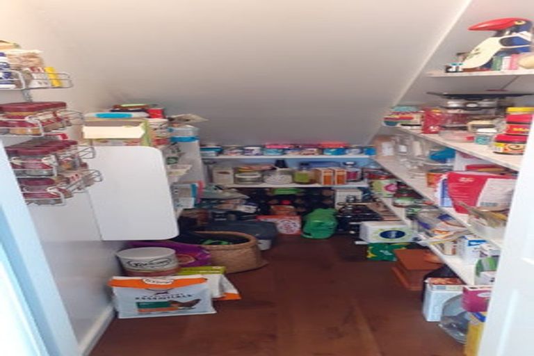 Photo of property in 6 Kerkwall Drive, Naenae, Lower Hutt, 5011