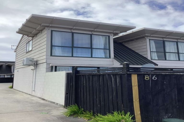 Photo of property in 2/86 Picton Avenue, Riccarton, Christchurch, 8011