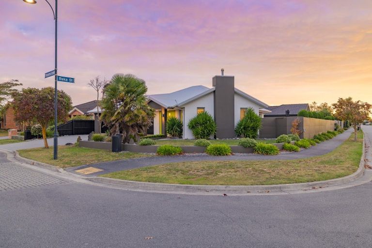 Photo of property in 5 Reka Street, Parklands, Christchurch, 8083