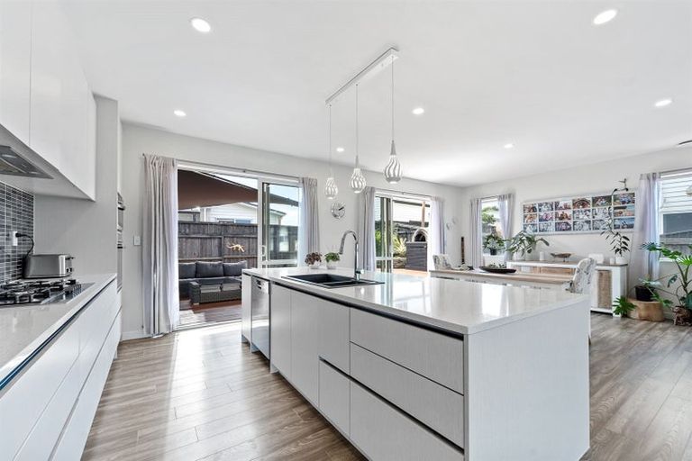 Photo of property in 15 Parkview Drive, Gulf Harbour, Whangaparaoa, 0930