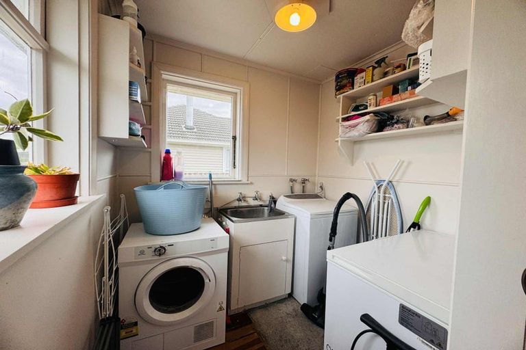 Photo of property in 17a Seddon Street, Takaro, Palmerston North, 4412