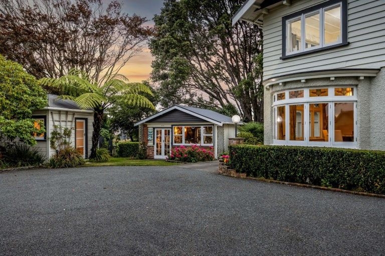 Photo of property in 49 Waihi Road, Hawera, 4610