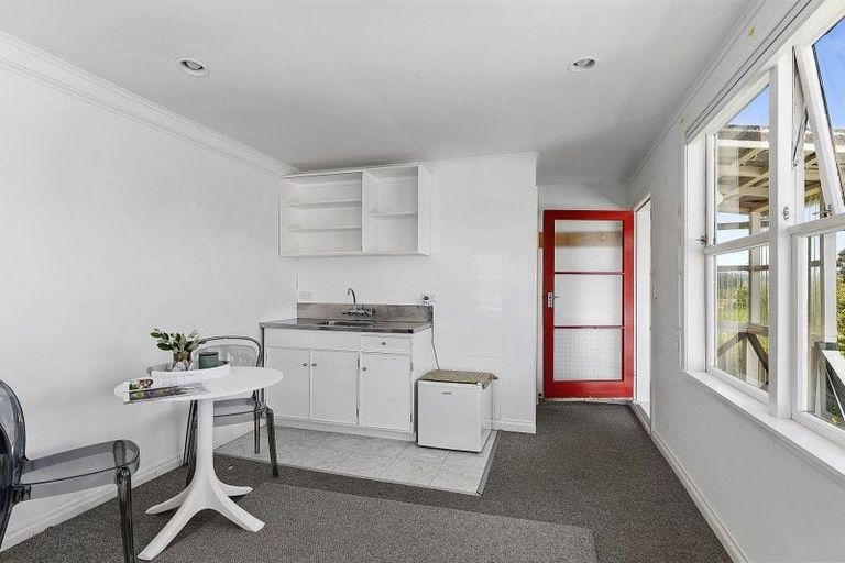 Photo of property in 13 Angus Avenue, Berhampore, Wellington, 6023