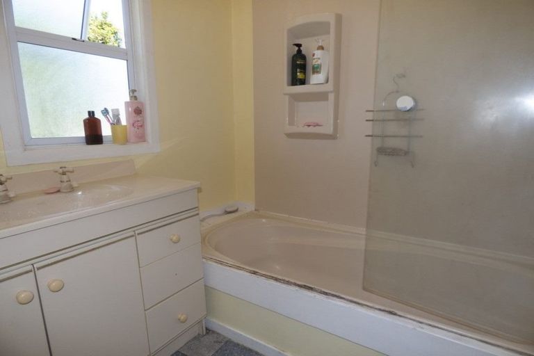 Photo of property in 12 Hamua Place, Waitara, 4320