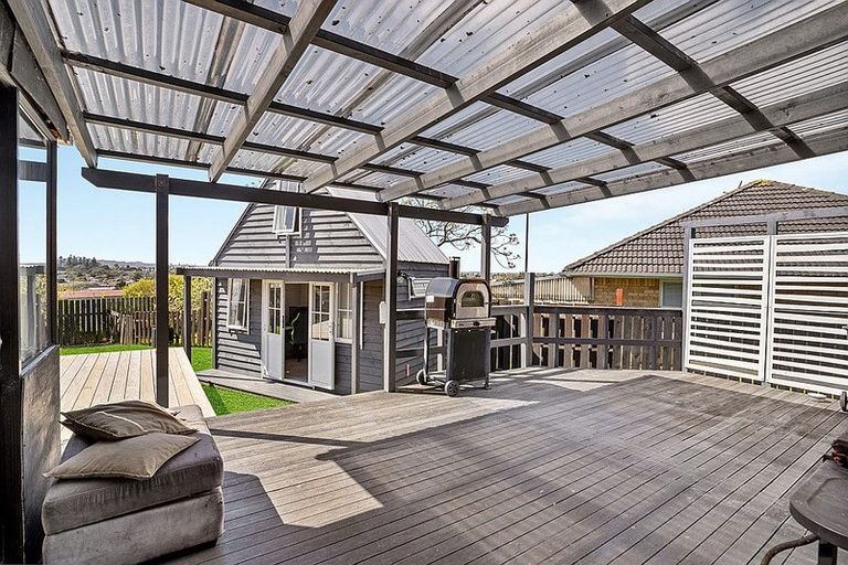 Photo of property in 18 Prangley Avenue, Mangere, Auckland, 2022