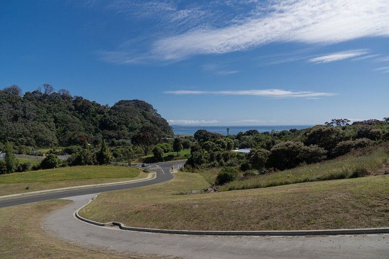 Photo of property in 5 Te Puia Place, Hot Water Beach, 3591