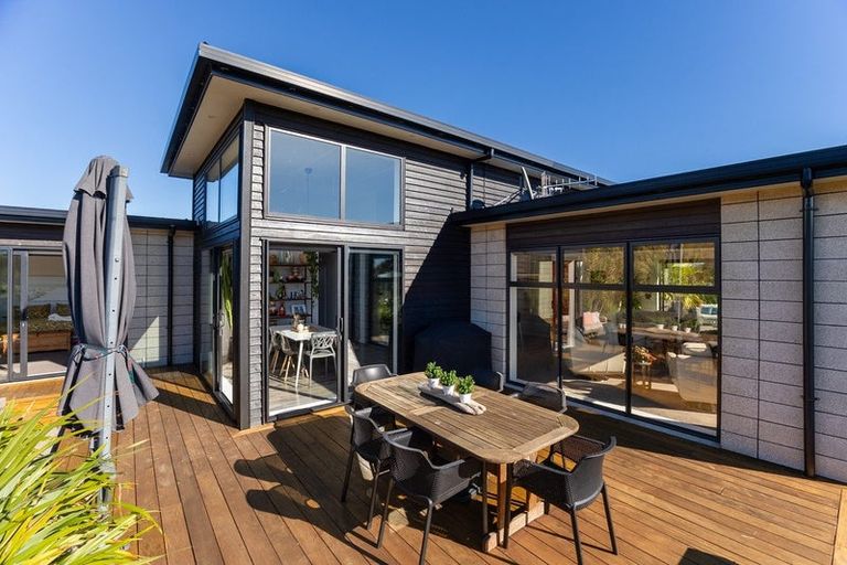 Photo of property in 9 Te Heke Place, Waikanae, 5036