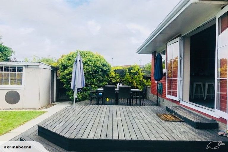 Photo of property in 268 Main North Road, Redwood, Christchurch, 8051