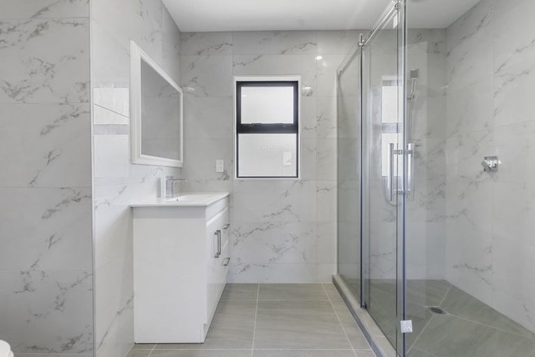 Photo of property in 24 Heyford Close, Mangere, Auckland, 2022