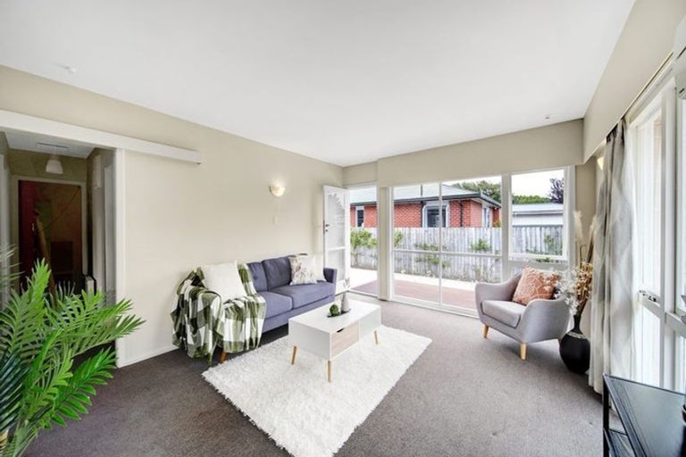 Photo of property in 23 Landsdowne Terrace, Cashmere, Christchurch, 8022