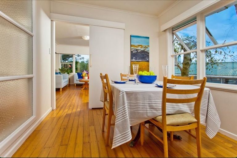 Photo of property in 26 Alamein Avenue, Belmont, Auckland, 0622